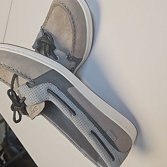Sperry  Women's Starfish Grey Pin Perforated Boat Shoes SZ 9.5 Like New - Picture 7 of 8